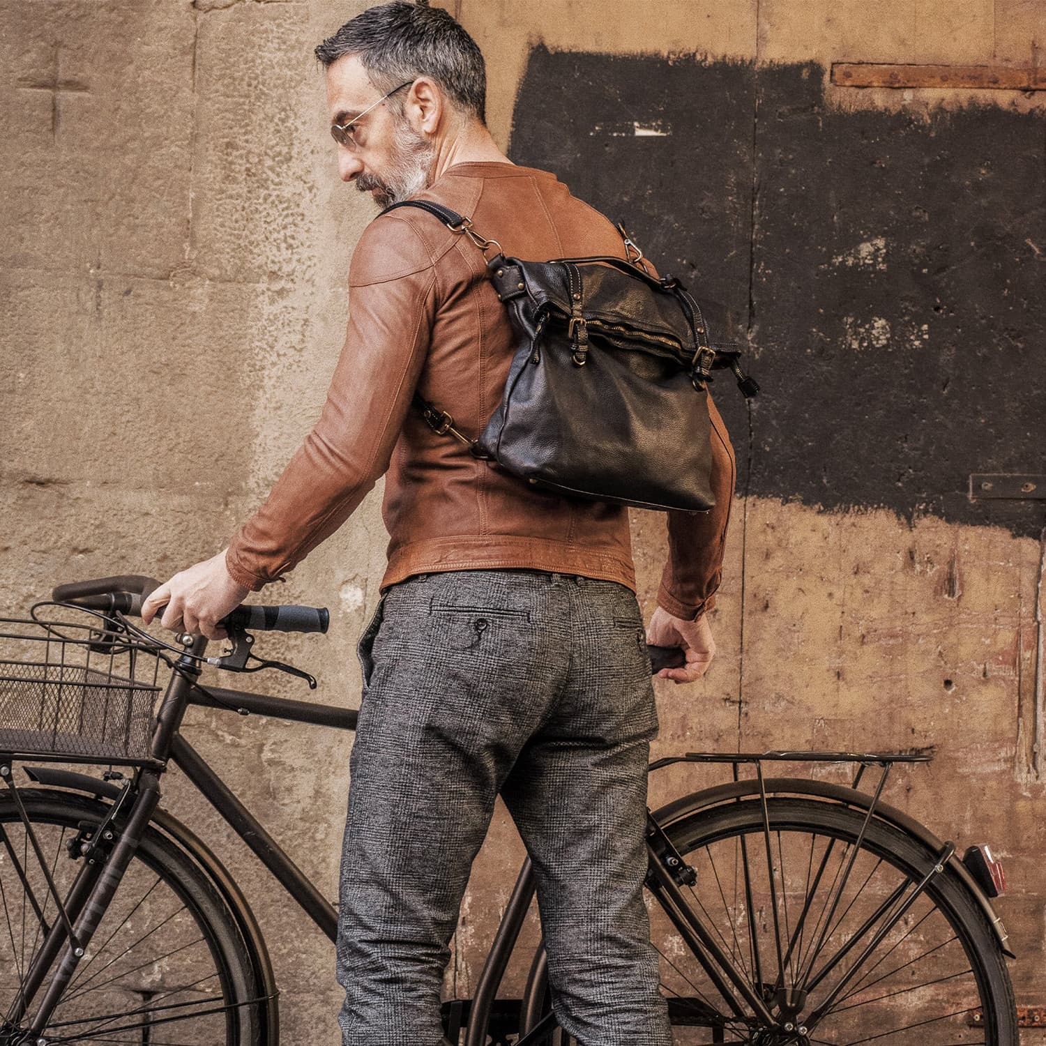 Giacche, borse, zaini e accessori 100% vera pelle Made in Italy - Barone Firenze