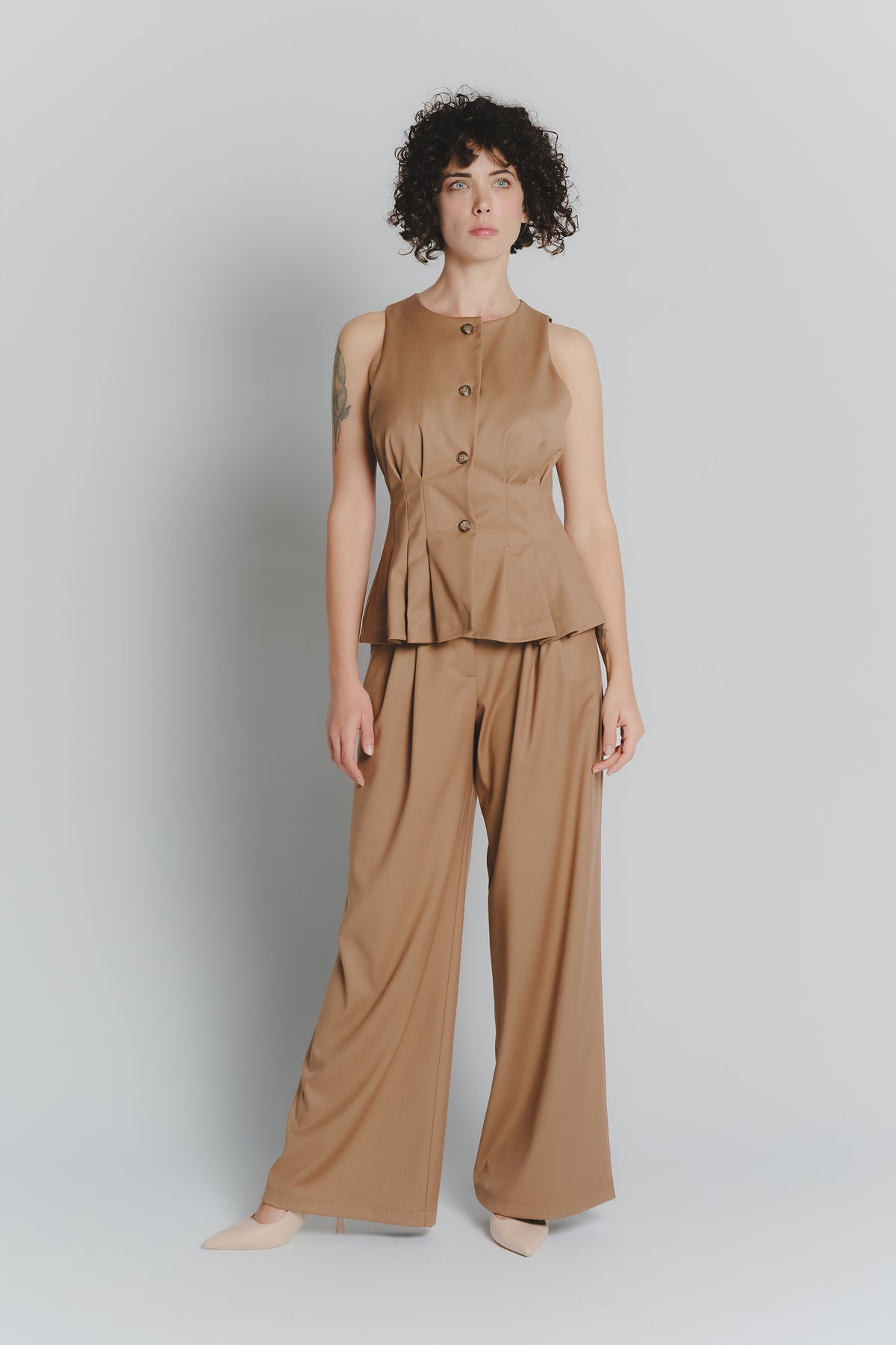 Gilet con Pieghe Cammello Donna donna Barone firenze - 2