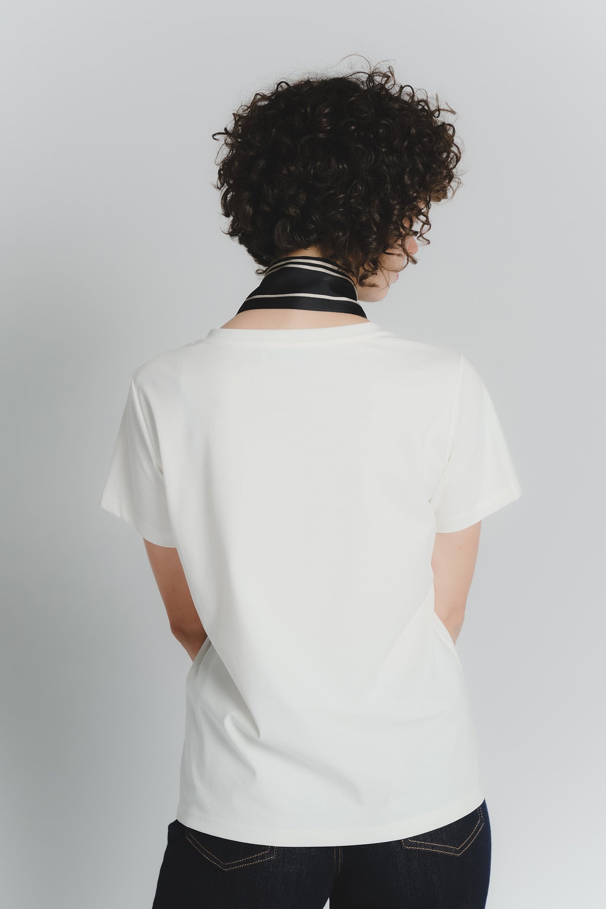 T-shirt Bianca con Foulard Nero e Beige Check donna Barone firenze - 3