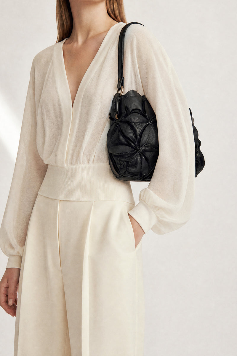 Fiore Nera donna Barone firenze - 8