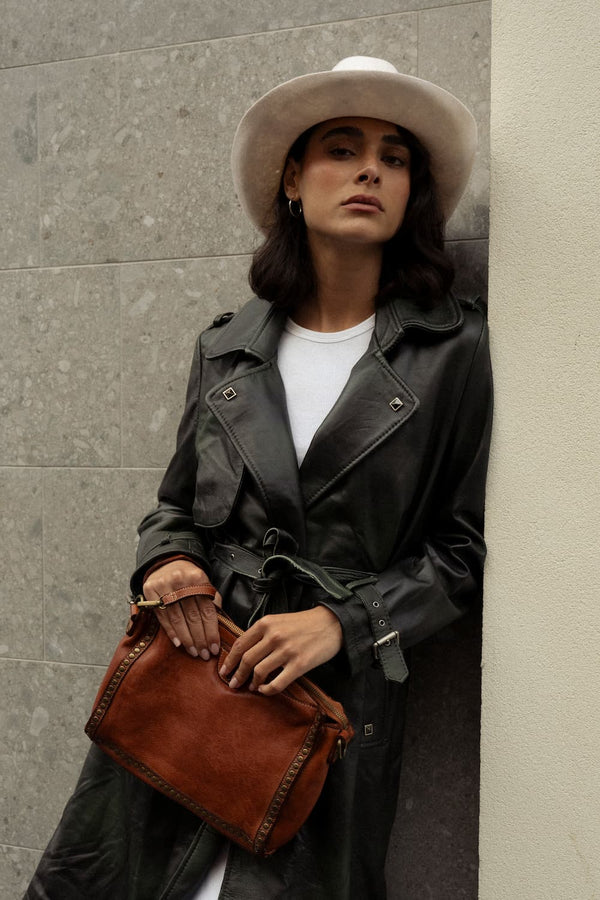 Venere Cuoio donna Barone firenze