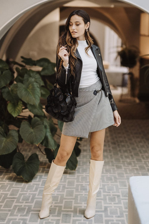 Fiore Nera donna Barone firenze