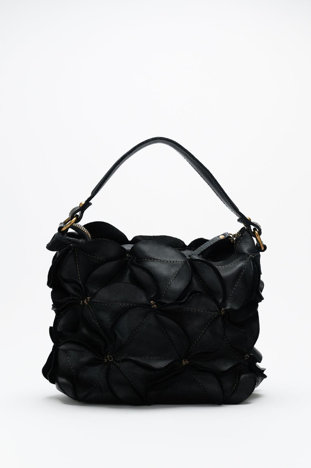 Fiore Nera donna Barone firenze - 1