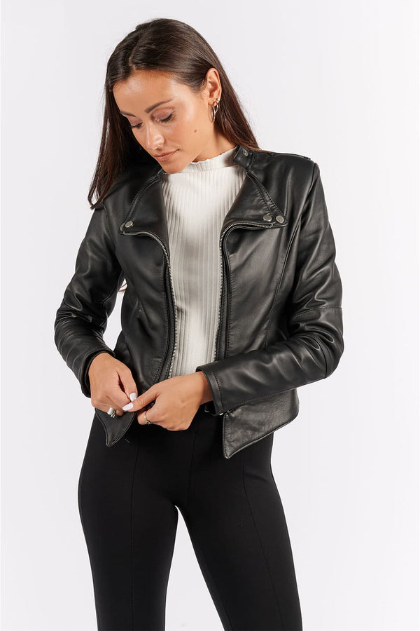 Rebecca donna Barone firenze